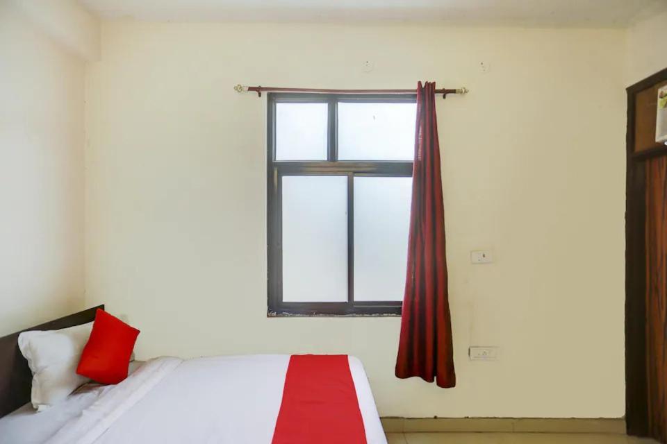 Hotel Park Plaza Noida Exterior foto