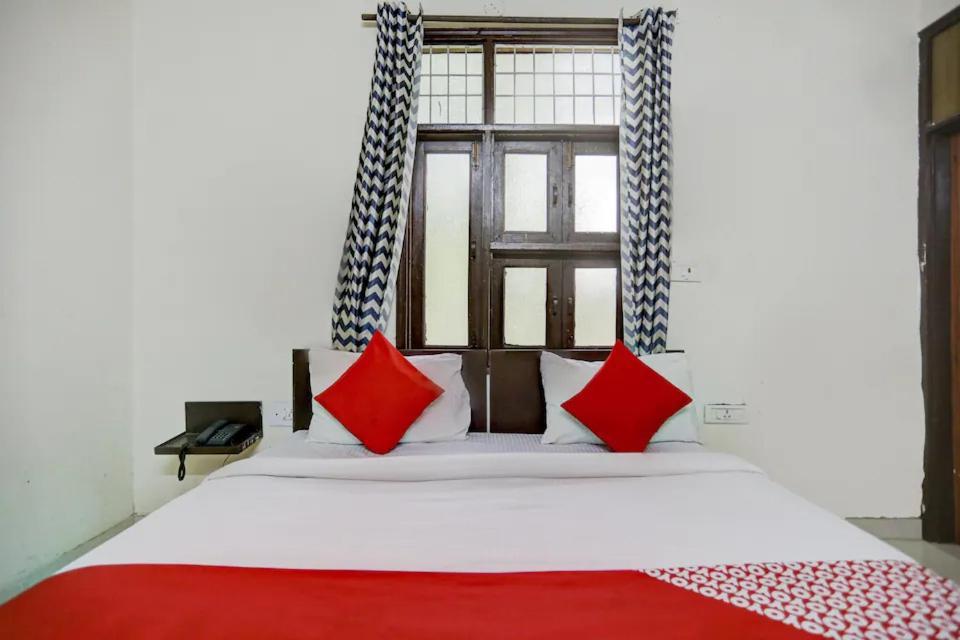 Hotel Park Plaza Noida Exterior foto